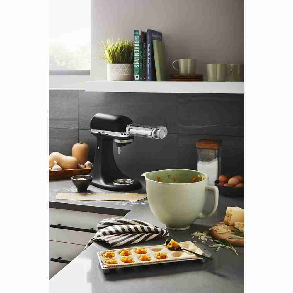 Cuisinart Stand Mixer 5.5 Quart, Black - SANE - Sewing and Housewares, image size:1000x1000